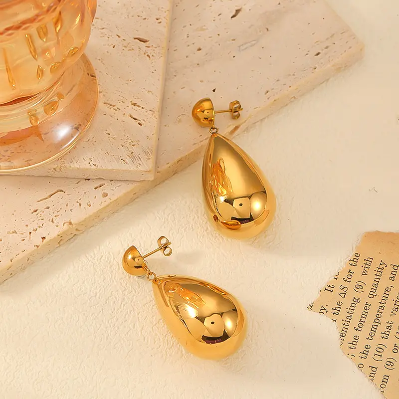 1 Pair Simple Classic Style Droplet Shape Stainless Steel 18k Gold Plated Women's Stud Earrings 